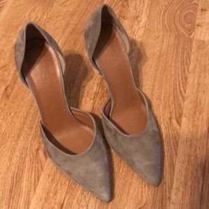 Taupe suede hi-low heels
